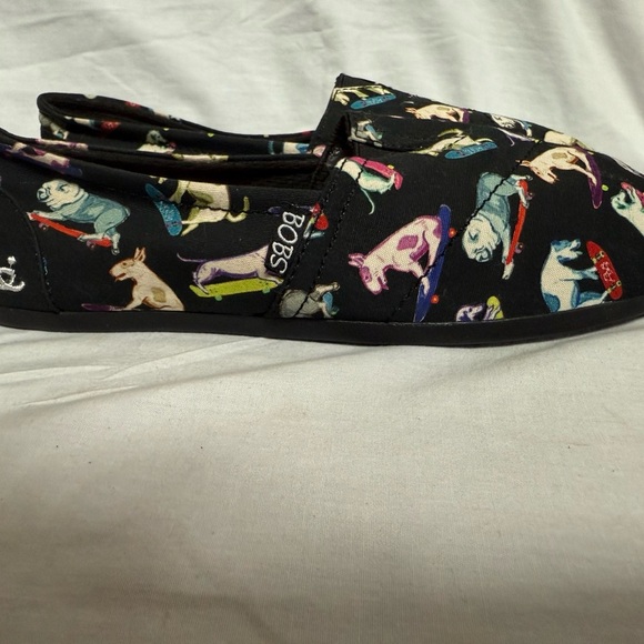 BOBS from Skechers Black Flats with Vibrant Dog Pattern - Picture 5 of 10